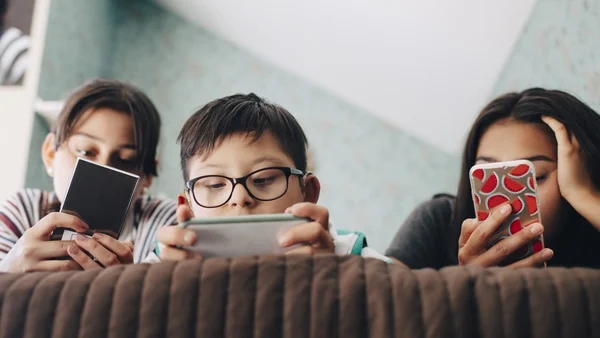 6 parent-approved tips for reducing your kids' screen time